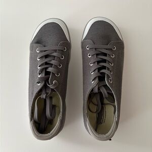 Keen Gray Canvas Low-Top Sneakers